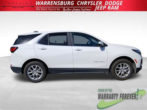 Used 2024 Chevrolet Equinox LT image 2