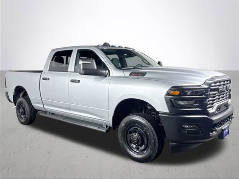 New 2026 RAM 2500 Tradesman AWD/4WD image 4