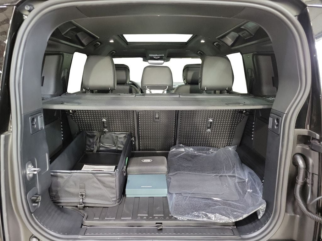 New 2026 Land Rover Defender 110 S AWD/4WD image 28