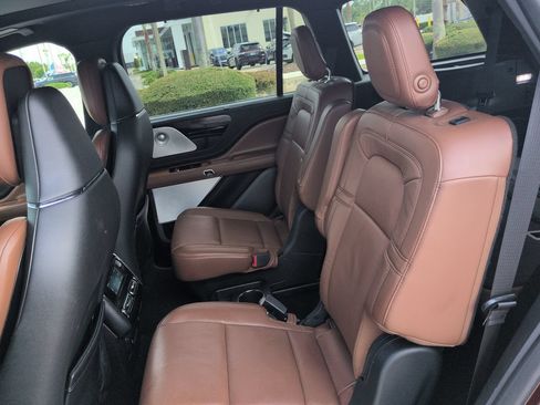 Certified 2020 Lincoln Aviator Reserve w/ Equipment Group 202A AWD/4WD image 14