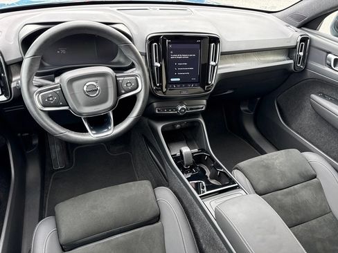 Used 2023 Volvo C40 P8 Recharge Plus AWD/4WD image 17