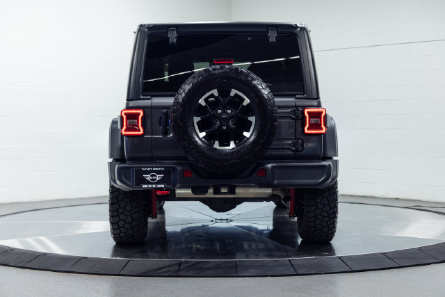 Used 2025 Jeep Wrangler Unlimited Rubicon AWD/4WD image 7