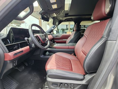Used 2025 INFINITI QX80 Autograph AWD/4WD image 25