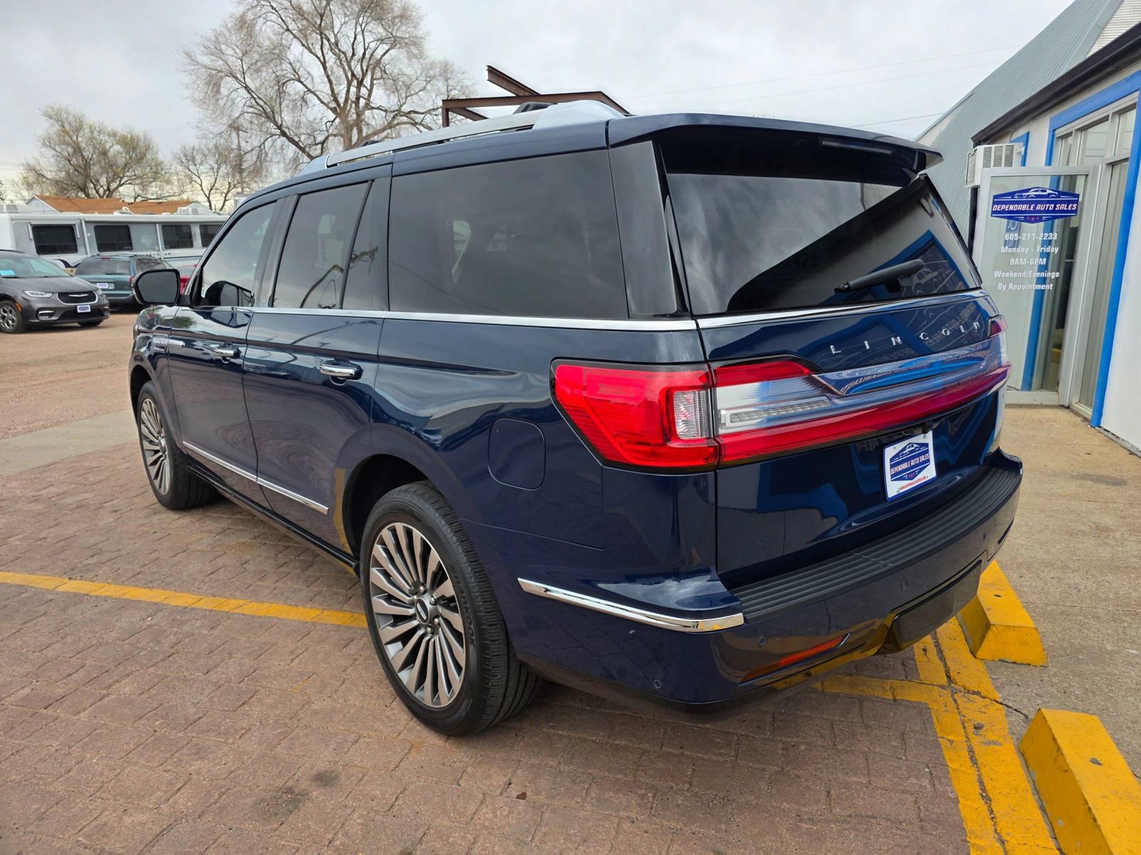Used 2018 Lincoln Navigator Reserve w/ Technology Package AWD/4WD image 7