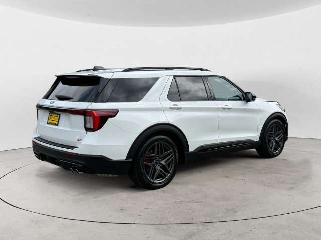Used 2025 Ford Explorer ST AWD/4WD image 5