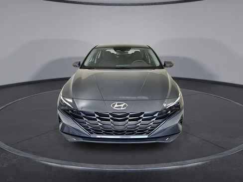 Used 2023 Hyundai Elantra SEL FWD image 3