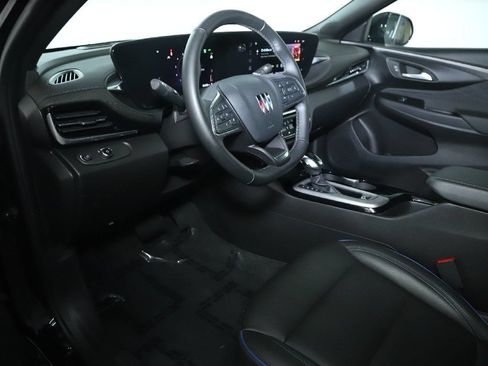 Used 2024 Buick Envista Sport Touring FWD image 17