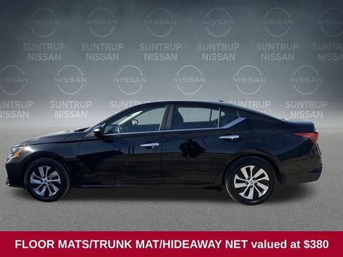 Used 2025 Nissan Altima 2.5 S image 2