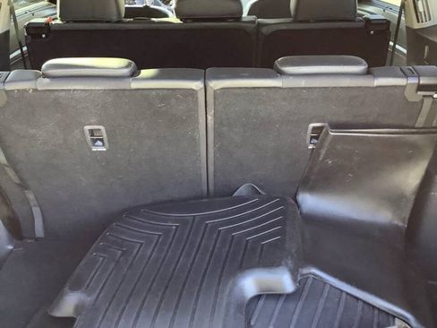 Used 2019 Volkswagen Atlas SE FWD image 12