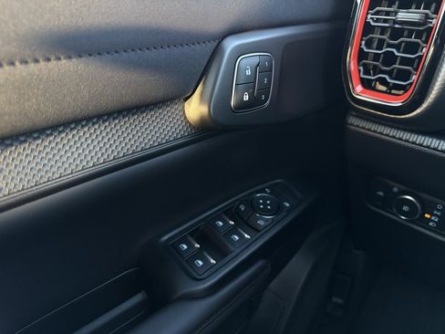 New 2025 Ford Ranger Raptor image 12