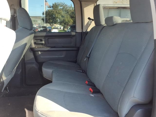 Used 2018 RAM 1500 Express w/ Black Ram 1500 Express Group AWD/4WD image 14
