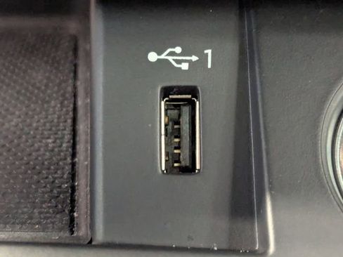 Used 2020 Audi Q5 2.0T Premium w/ Titanium Sport Package image 16