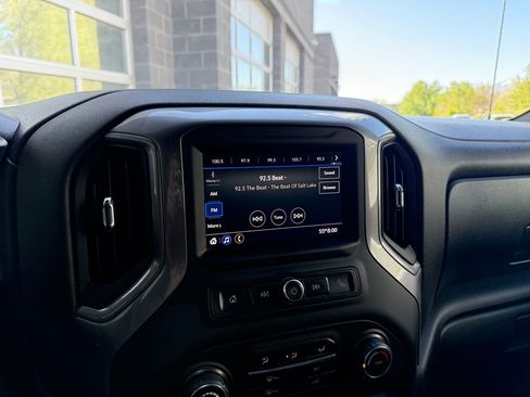 Used 2020 Chevrolet Silverado 1500 Custom Trail Boss w/ Custom Convenience Package AWD/4WD image 39
