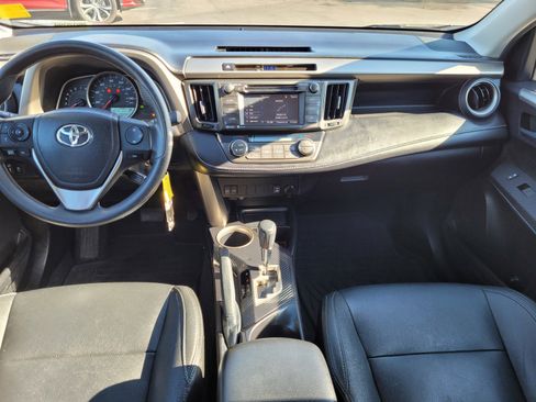 Used 2014 Toyota RAV4 XLE image 10