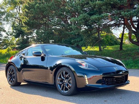 Used 2019 Nissan 370Z Coupe image 1