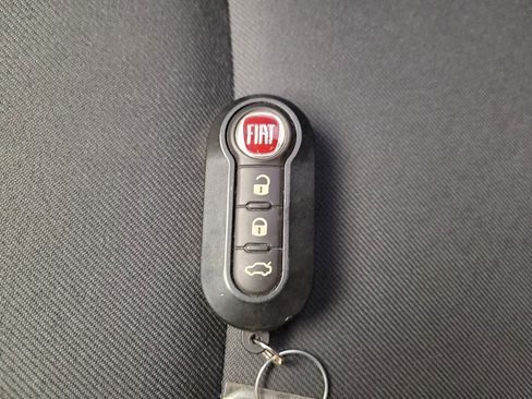 Used 2015 FIAT 500 Pop FWD image 32