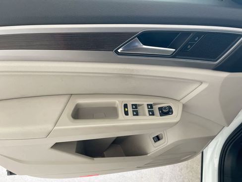 Used 2019 Volkswagen Atlas SE w/ Panoramic Sunroof Package image 13