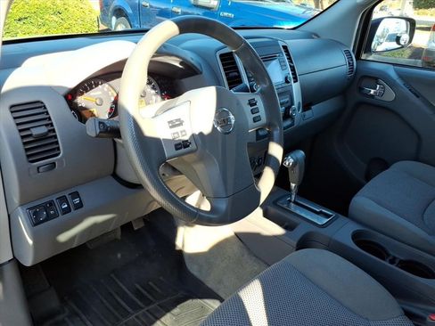 Used 2017 Nissan Frontier SV image 10