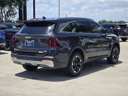 New 2026 Kia Sorento S AWD/4WD image 4