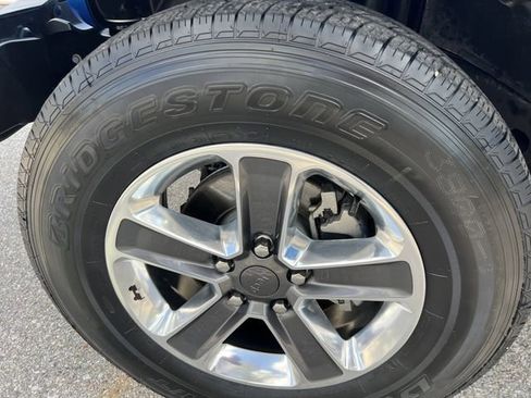 Used 2021 Jeep Wrangler Unlimited Sahara image 32