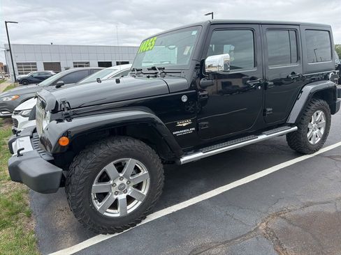 Used 2012 Jeep Wrangler Unlimited Sahara w/ Mopar Chrome Edition Group AWD/4WD image 3