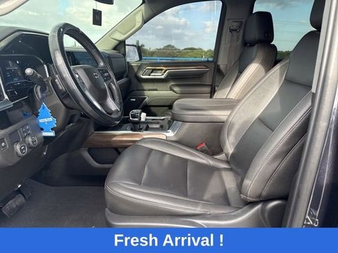 Used 2023 Chevrolet Silverado 1500 RST w/ Convenience Package II image 2