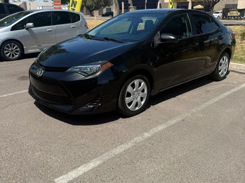 Used 2018 Toyota Corolla LE w/ Carpet Mat Package (TMS) FWD image 1