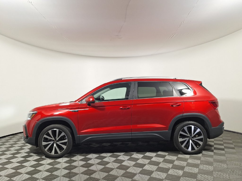 Used 2023 Volkswagen Taos SE FWD image 8