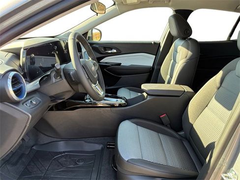 New 2026 Chevrolet Trax LT image 11