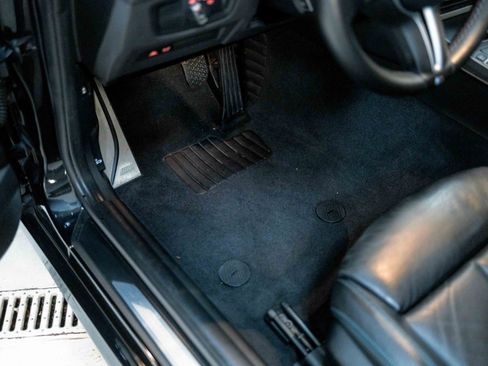 Used 2018 BMW M2 image 40