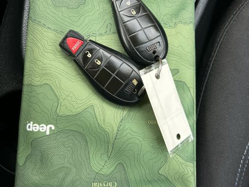 Used 2019 Jeep Cherokee Latitude w/ Popular Appearance Group image 22