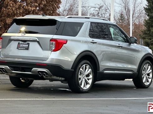Used 2022 Ford Explorer Platinum w/ Equipment Group 601A image 4
