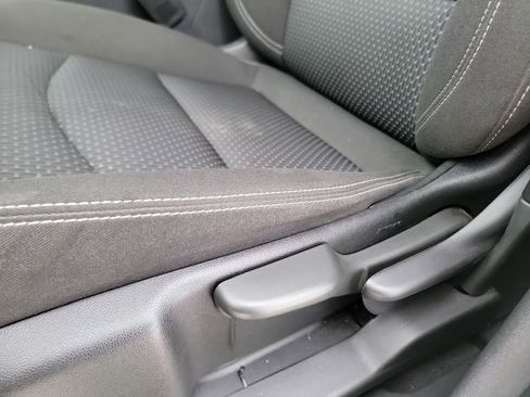 Used 2024 GMC Terrain SLE image 12