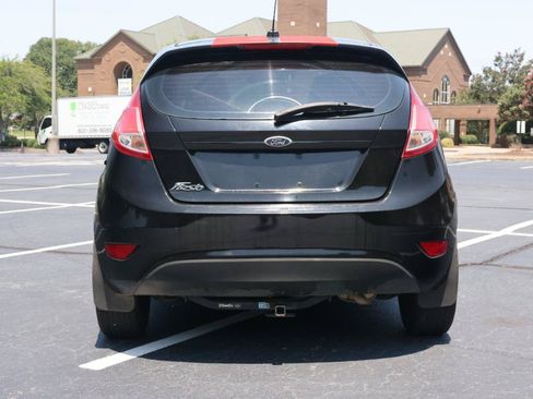Used 2014 Ford Fiesta SE w/ Exterior Protection Package FWD image 4