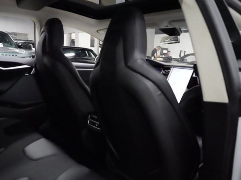 Used 2015 Tesla Model S 60 RWD image 27