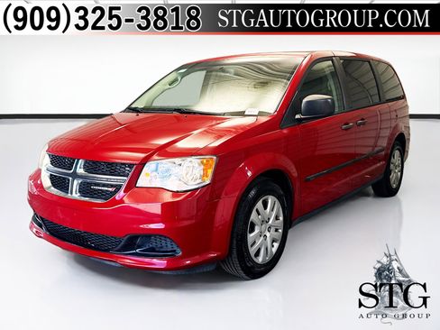 Used 2016 Dodge Grand Caravan American Value Package w/ UConnect Hands-Free Group FWD image 1