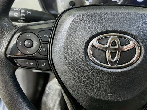 Used 2021 Toyota Corolla LE FWD image 19