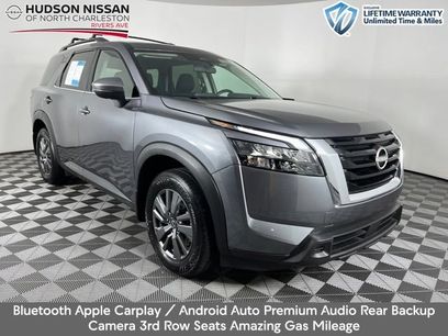 Used 2025 Nissan Pathfinder SV w/ SV Premium Package