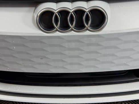 Used 2023 Audi e-tron GT Premium Plus AWD/4WD image 28