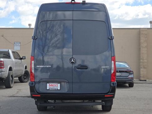 Used 2019 Mercedes-Benz Sprinter 170 image 12