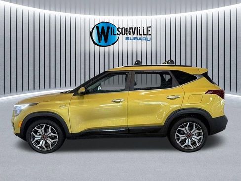 Used 2021 Kia Seltos SX w/ SX Sunroof Package AWD/4WD image 16