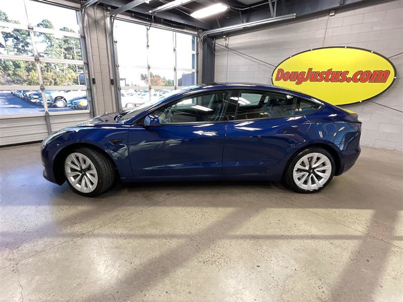 Used 2022 Tesla Model 3 Long Range AWD/4WD image 2