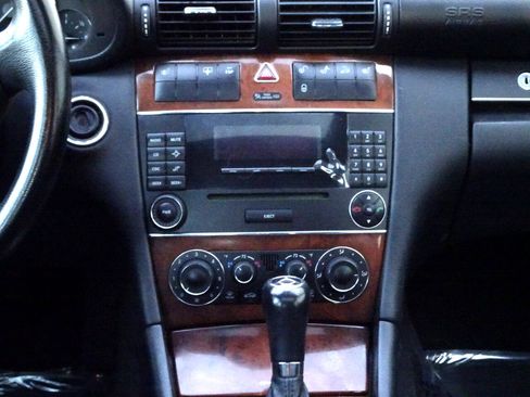 Used 2006 Mercedes-Benz C 280 4dr Luxury Sdn 3.0L 4MATIC image 16