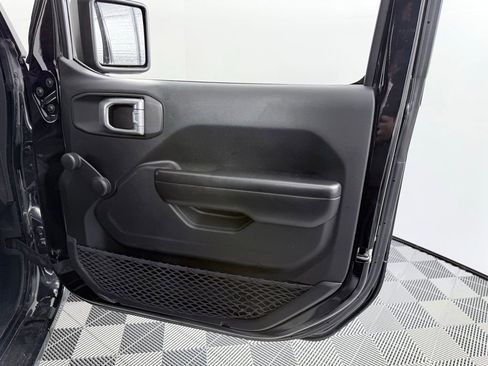 Used 2020 Jeep Wrangler Unlimited Sport image 10