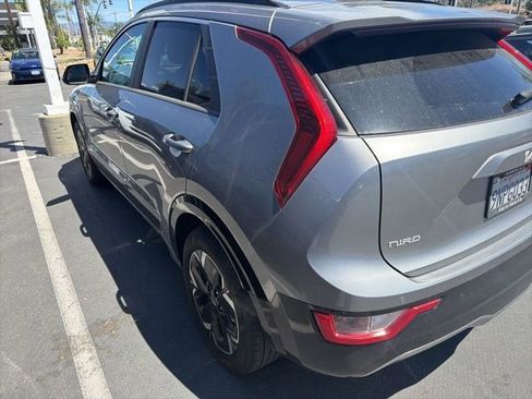 Certified 2024 Kia Niro Wind FWD image 8