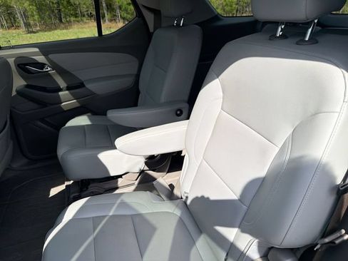 Used 2021 Chevrolet Traverse Premier w/ LPO, Floor Liner Package FWD image 25