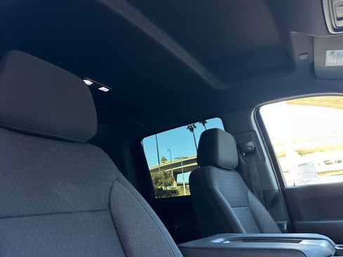 Used 2025 Chevrolet Silverado 2500 Custom w/ Custom Value Package image 15