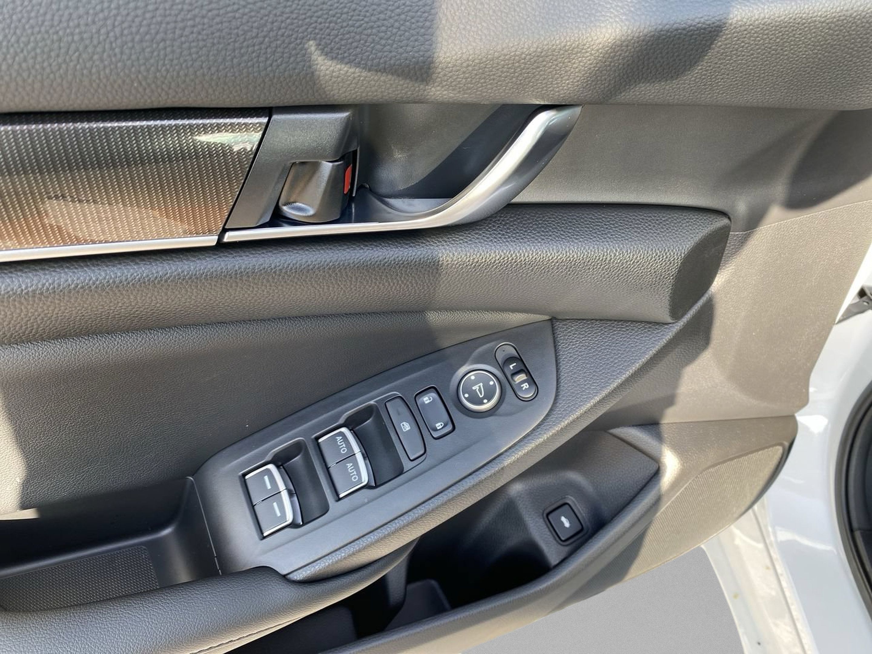 Used 2021 Honda Accord Sport image 13