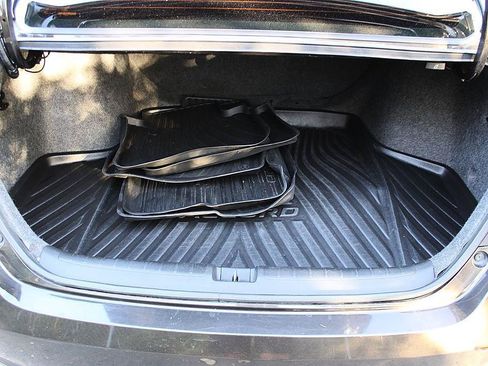 Used 2018 Honda Accord LX image 18