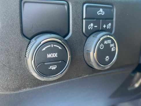 Used 2025 Chevrolet Silverado 1500 LT RWD image 16